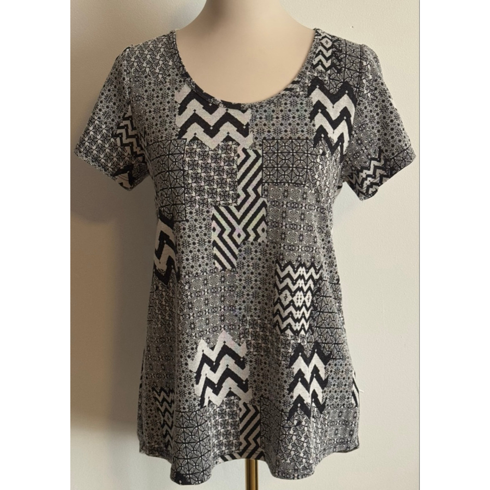 Women's LuLaRoe Black White Geometric Short Sleeve Tee S